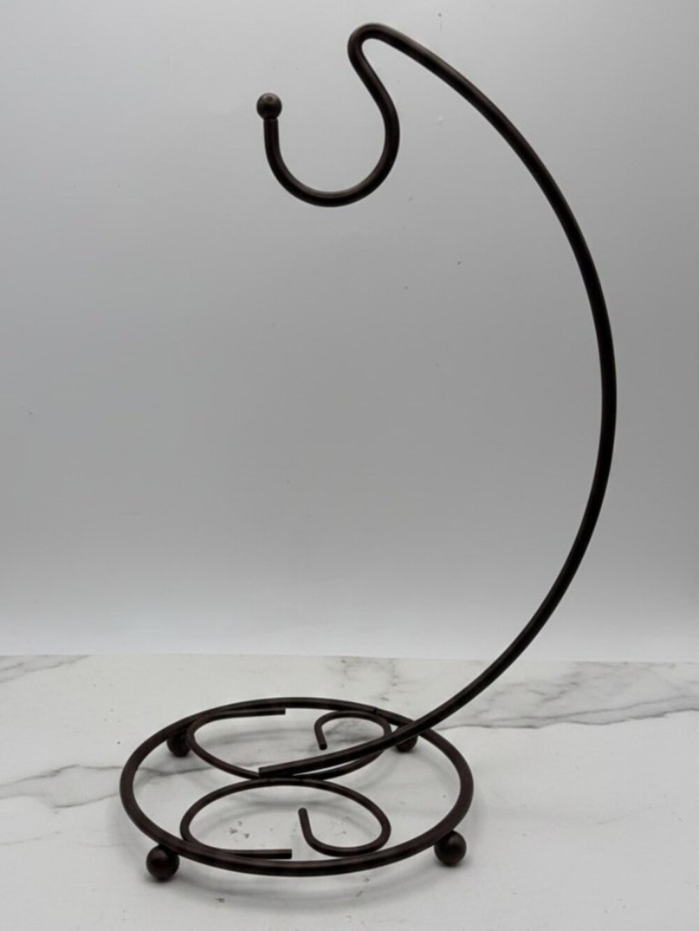 Vintage Metal Banana Hanger Stand Brown Scrollwork Farmhouse Kitchen Decor 12.5”